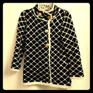 Girls Tahari sweater size 4.